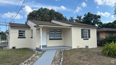 Building Photo - 3616 Greenwood Ave