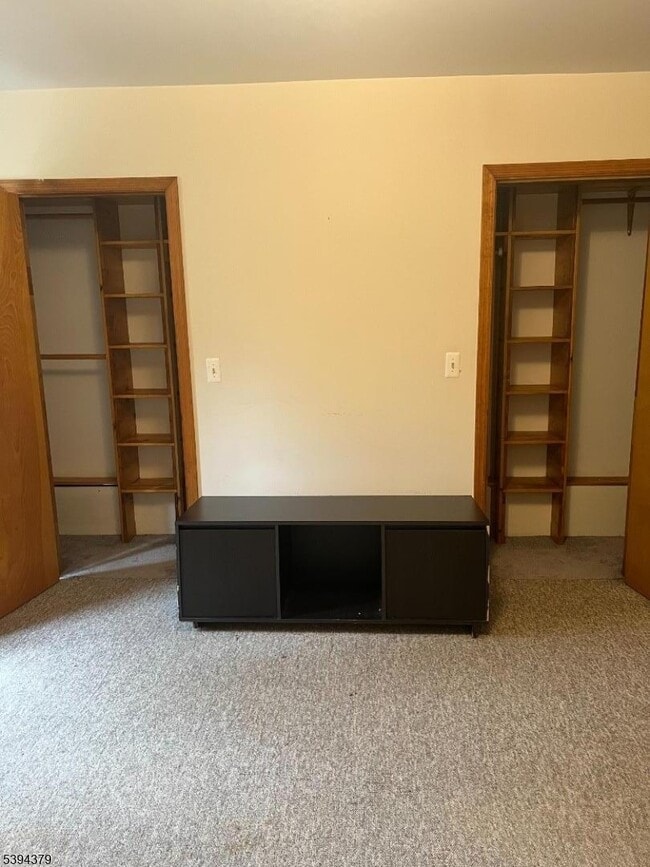 Building Photo - 192 Market St