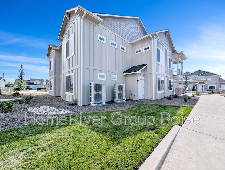 Building Photo - 857 E Travel Ln
