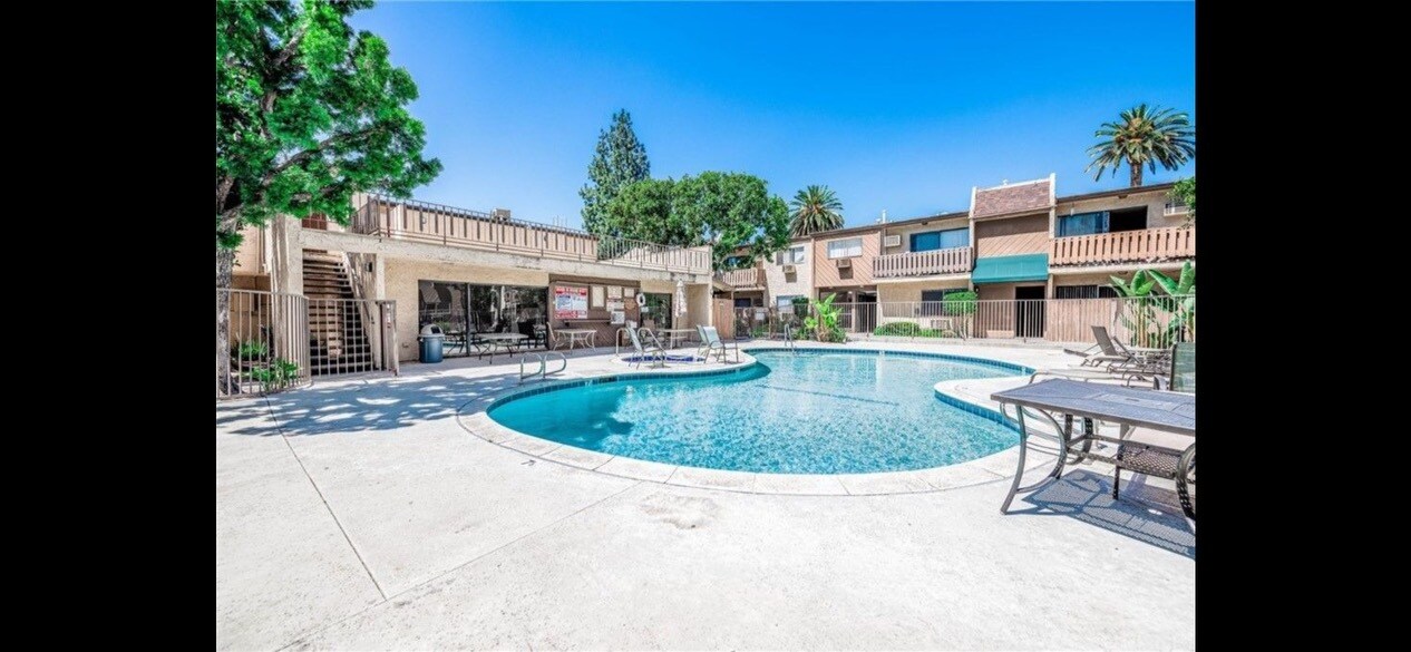Building Photo - 17900 Sherman Way