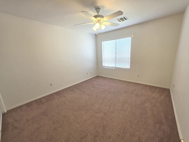 Building Photo - 30469 N Plantation Dr