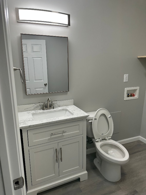 Building Photo - 139 Raintree Rd