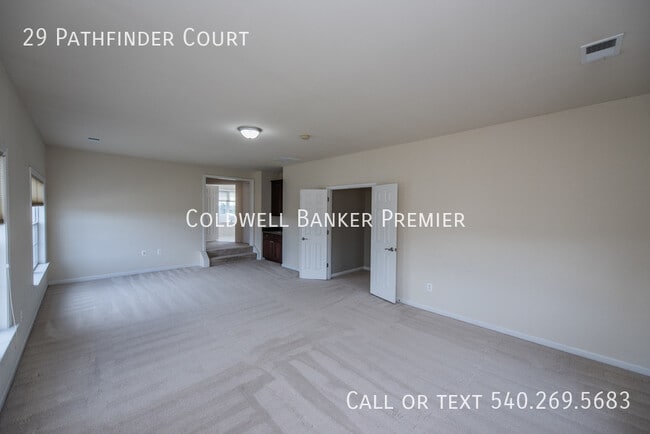 Building Photo - 29 Pathfinder Ct