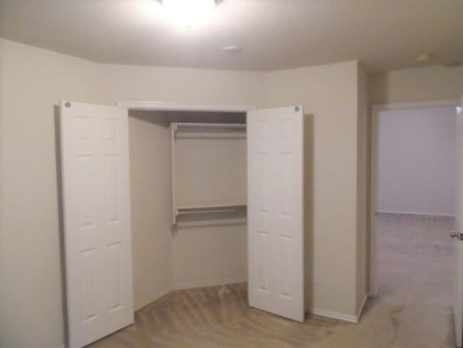 Building Photo - 3613 Ellis Ave