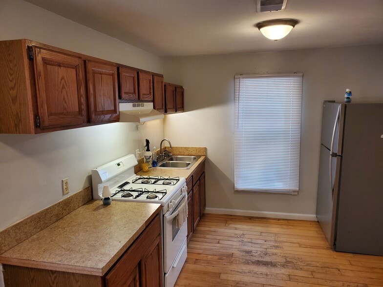Kitchen - 327 E Church St