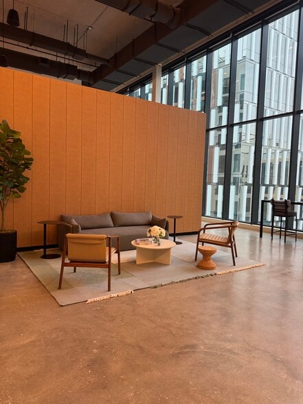 Building Photo - 94 NW 30th St