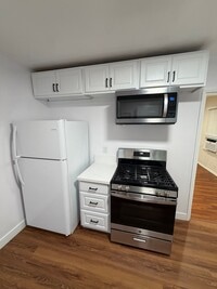 Building Photo - 5317 Kinston Ave