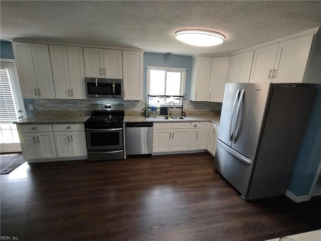 Building Photo - 344 Lavender Ln