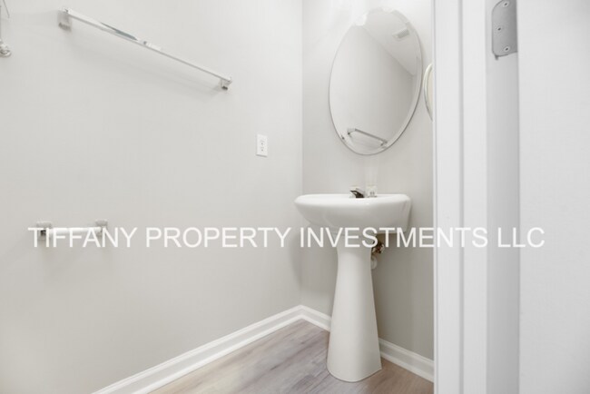 Building Photo - 1435 Highfield Ct