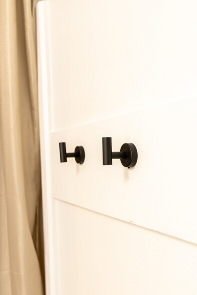 Building Photo - 711 S Phillips Ave