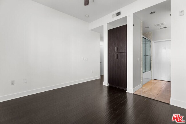 Building Photo - 12920 W Runway Rd