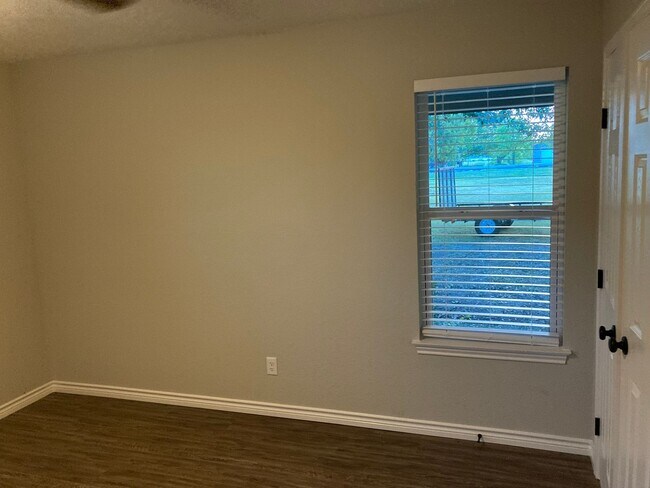 Building Photo - 9857 Co Rd 745