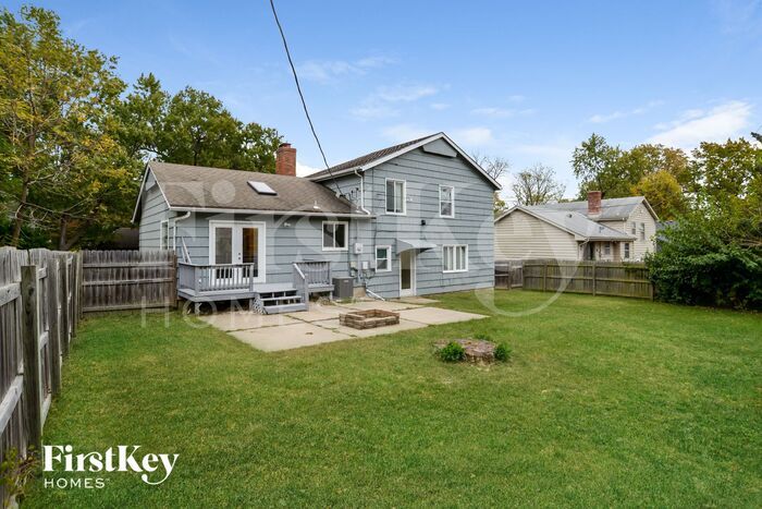 Building Photo - 9006 Grandview Dr