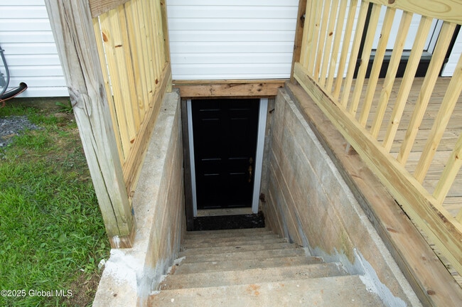 Building Photo - 798 NY-29
