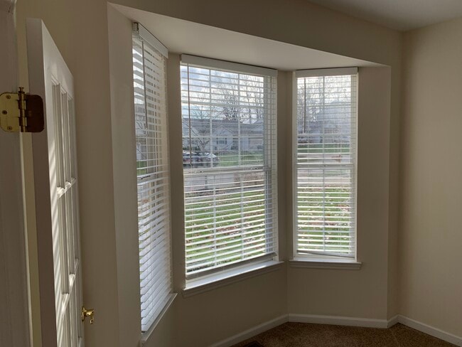 Building Photo - 1727 Andover Blvd