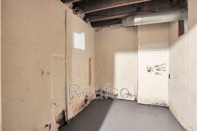 Building Photo - 53 S Burgess Ave