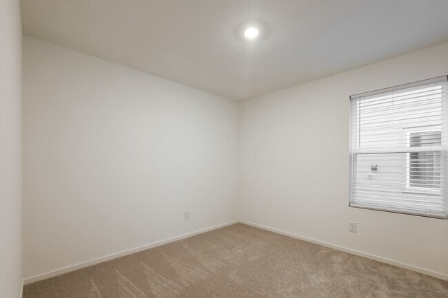 Building Photo - 10819 Bird Of Paradise Ln