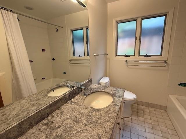 Building Photo - 240 W Floresta Way