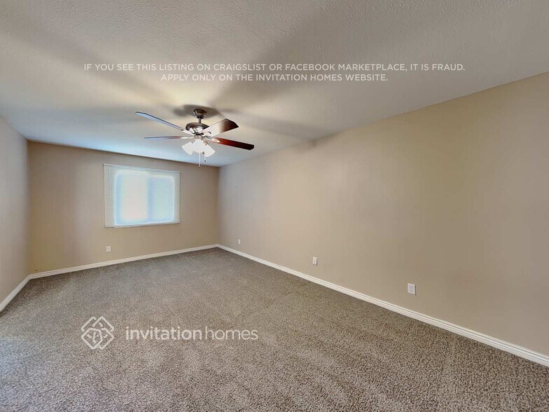 Building Photo - 14815 N 38th St