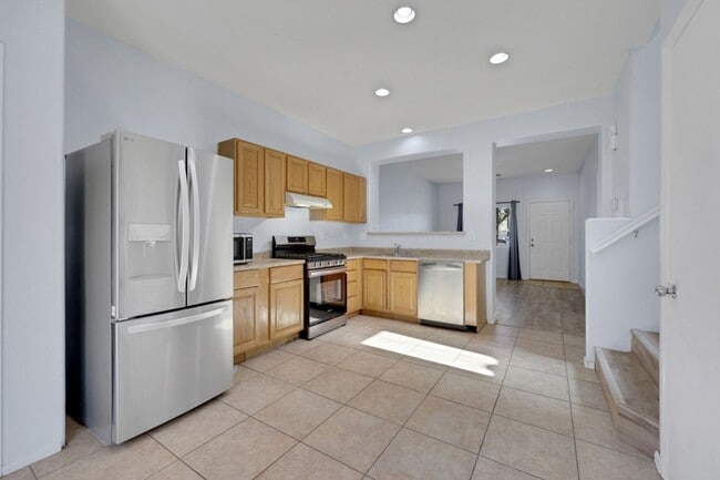 Building Photo - Updated Two-Story 3 bed/2.5 bath Home with Open Kitchen, Attached 1 Car Garage & Modern Flooring ...