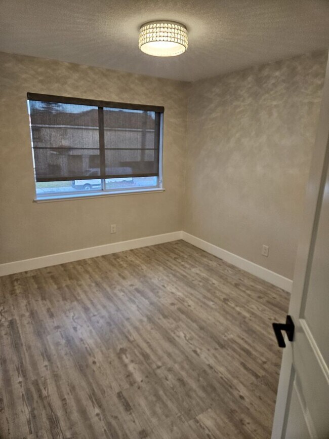 Building Photo - Remodeled Modern Home for Rent in Rocklin