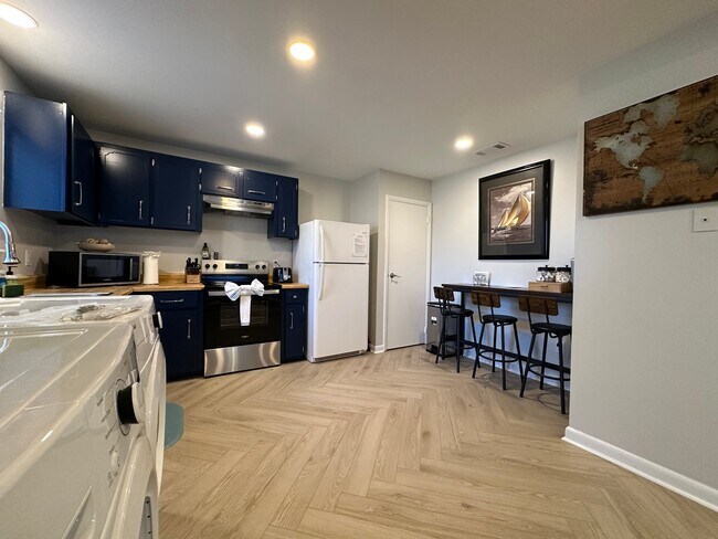 Building Photo - 111 Seaparc Cir