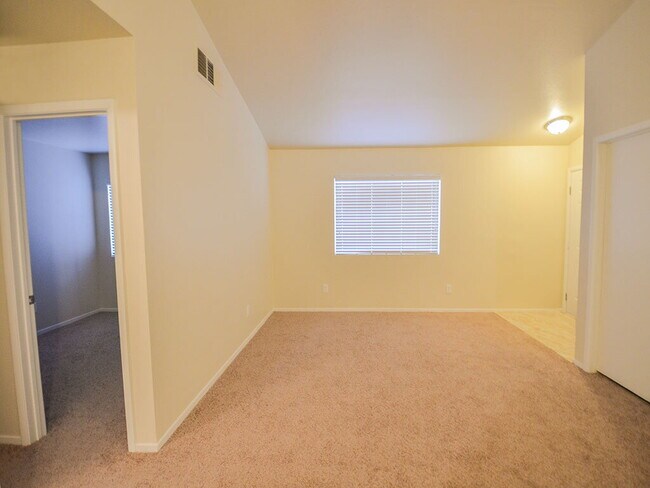 Building Photo - 3825 Gulliver St