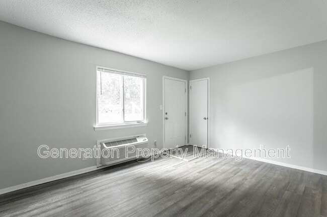 Building Photo - 113 Goodson Ave