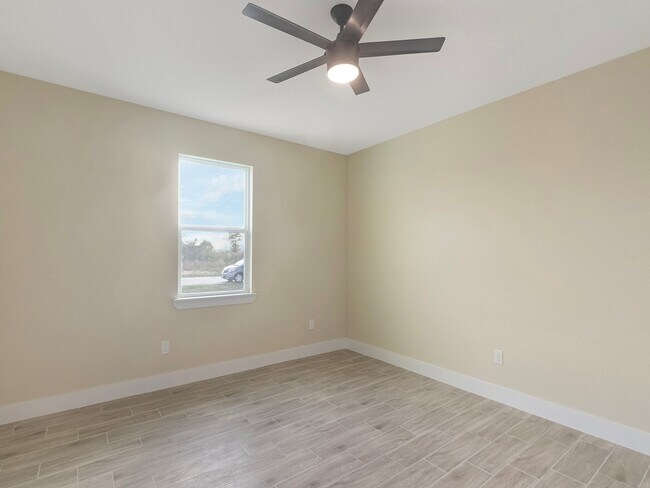 Building Photo - 327 Rd 5840