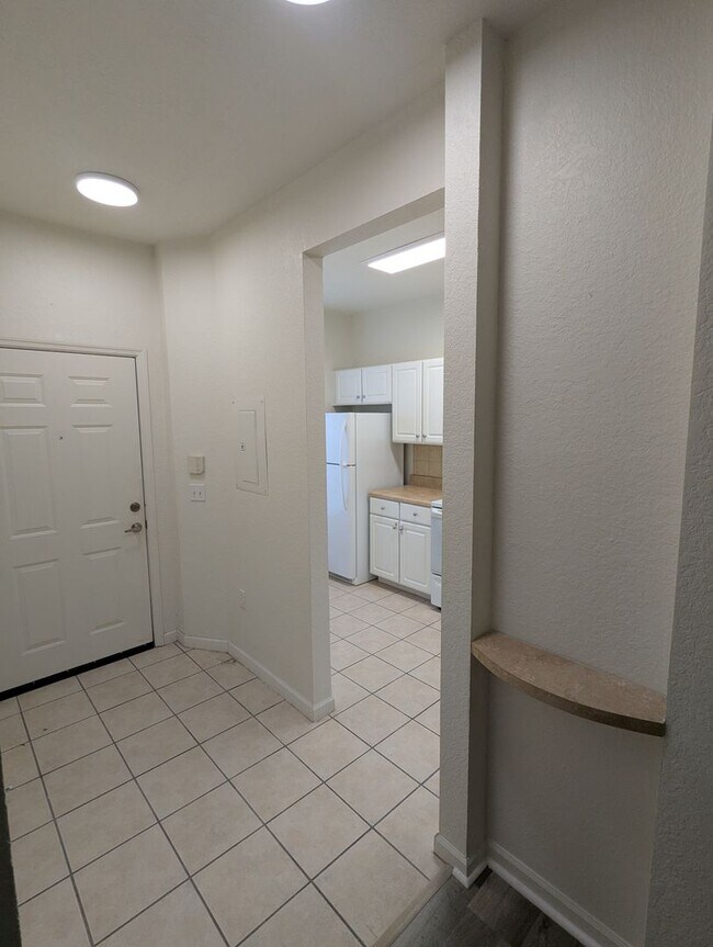 Building Photo - 4833 NW 46th Pl