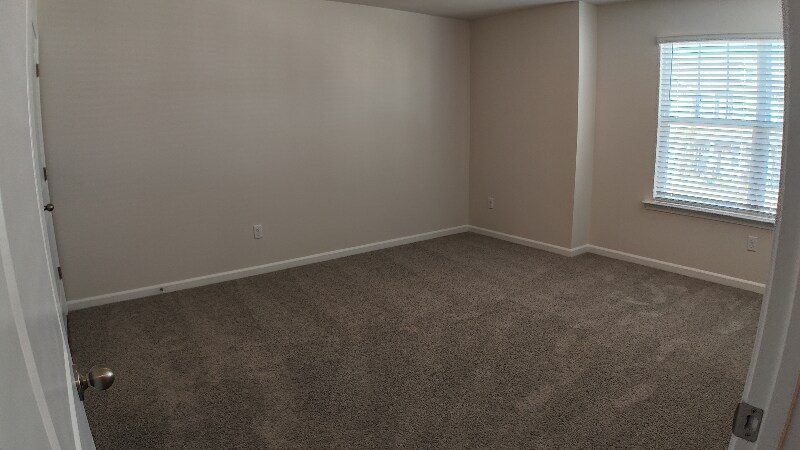 Building Photo - 1030 Roleson Wy