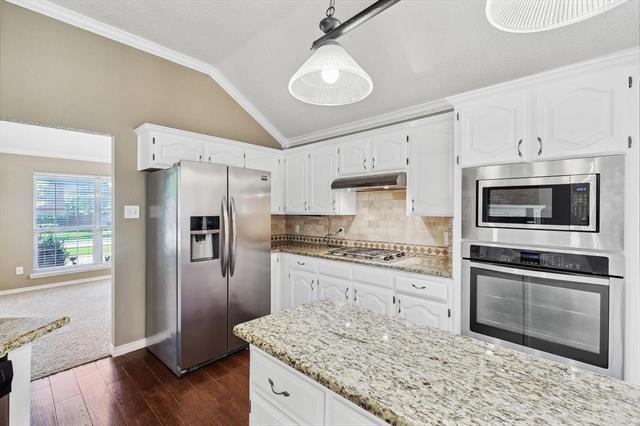 Building Photo - 4812 Highlands Dr