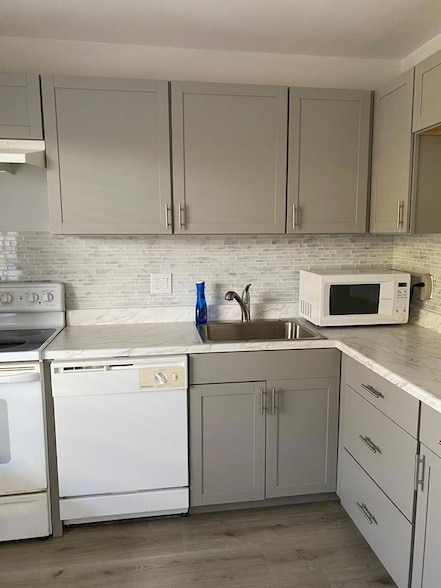 Building Photo - 19 Abbey Ln