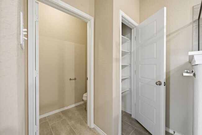 Building Photo - Spacious & Move-In Ready Rental in 78252 – Easy Access to Major Highways