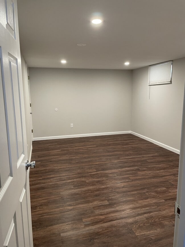 Building Photo - 1203 Madison St