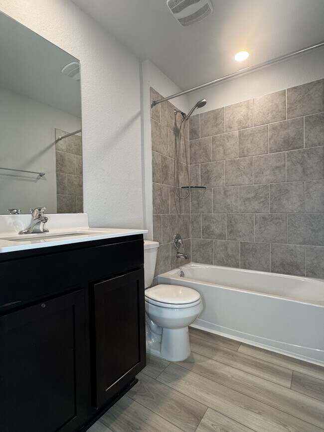 Building Photo - 7108 Gilbert Dr