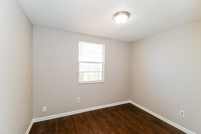 Building Photo - 7651 McCowan Dr