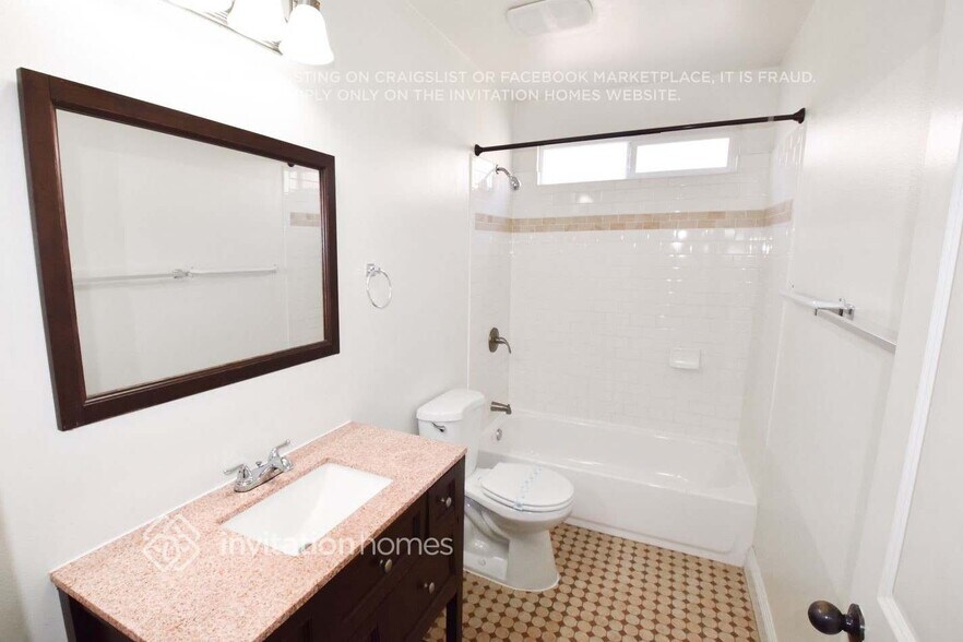 Building Photo - 1240 W 82nd St