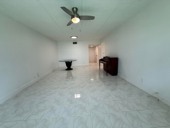 Building Photo - 4500 N Flagler Dr