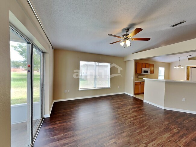 Building Photo - 194 Velveteen Place