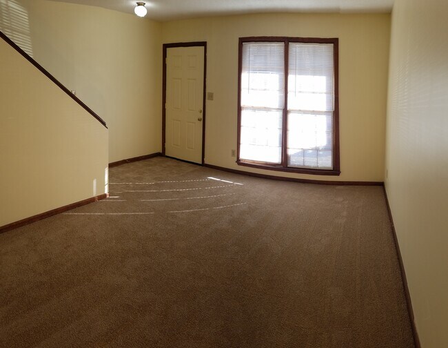 Convenient storage and easy stairs access - 120 Colonial Ct