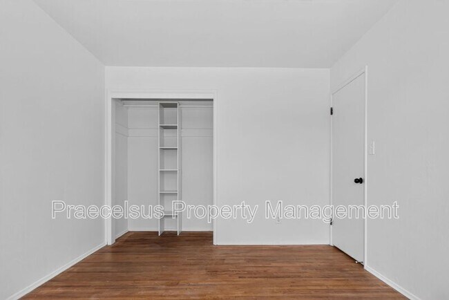 Building Photo - 626 Brightwood Ave