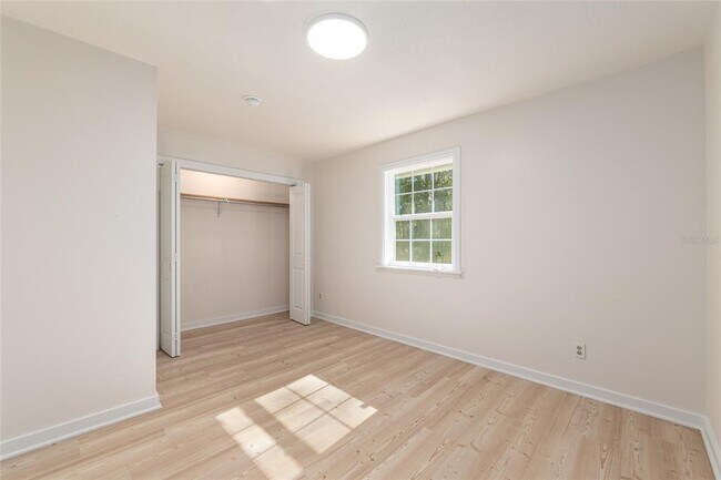 Building Photo - 18124 SW 75 Ave