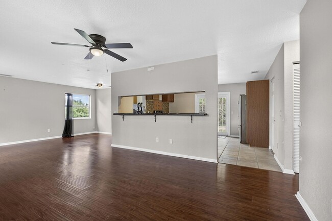 Building Photo - 16932 Okeechobee Blvd