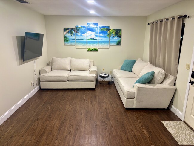 Building Photo - 12235 Mallory Dr