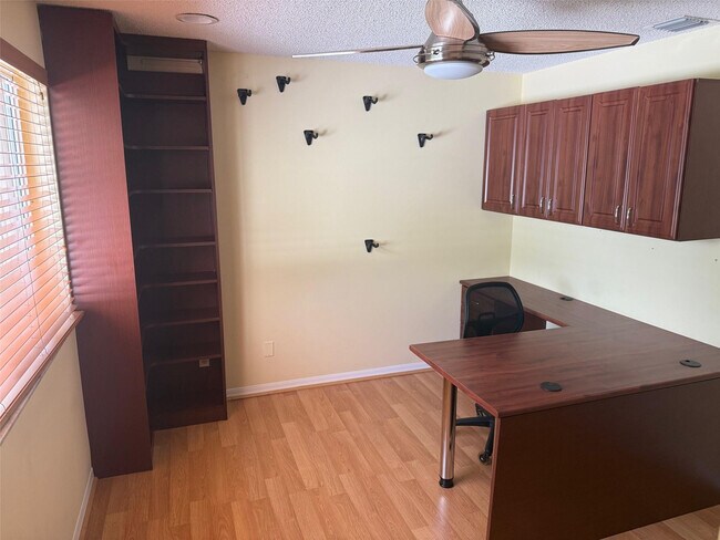 Building Photo - 1654 SW 109th Terrace