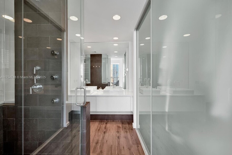 Building Photo - 1040 Biscayne Blvd