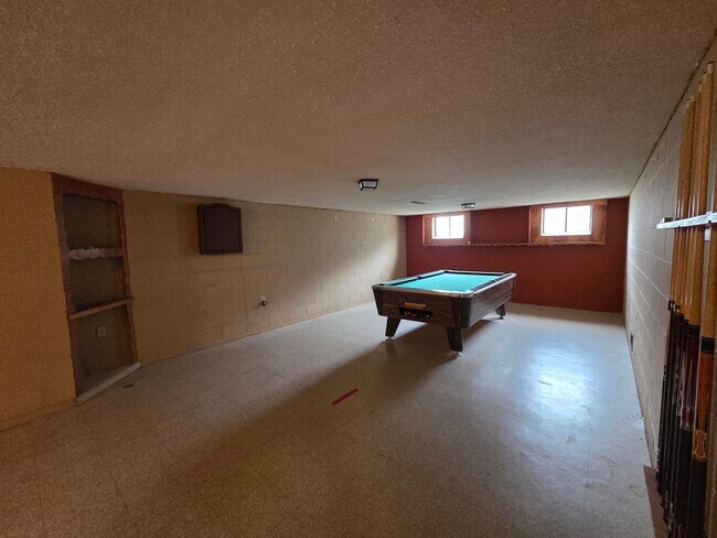 Building Photo - Well-Maintained 4BR Home – Garage + Washer/Dryer, dishwasher Included