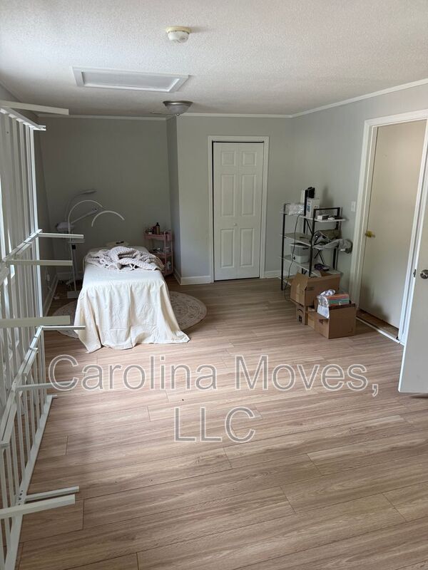 Building Photo - 1004 Blanton Pl