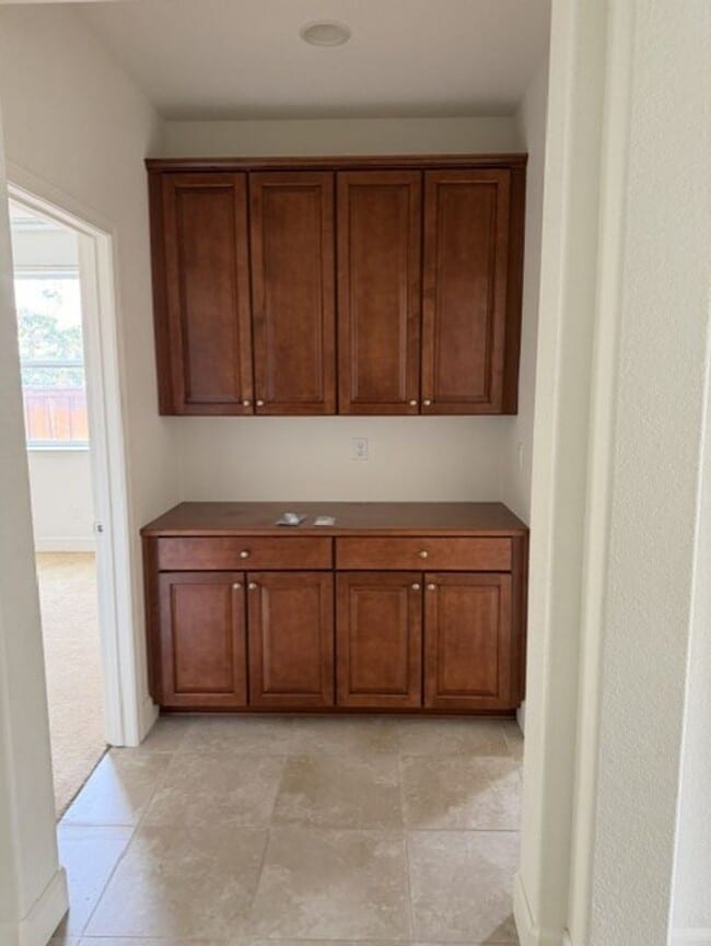 Building Photo - 2788 Alessandro Drive